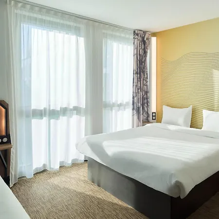 Paris Sud Malabry Hotel 3*