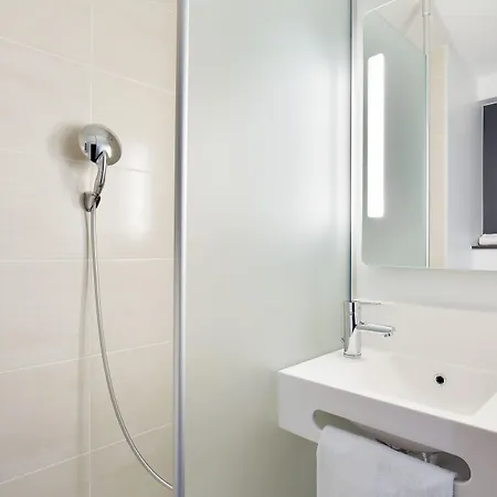 Paris Sud Malabry Hotel 3*