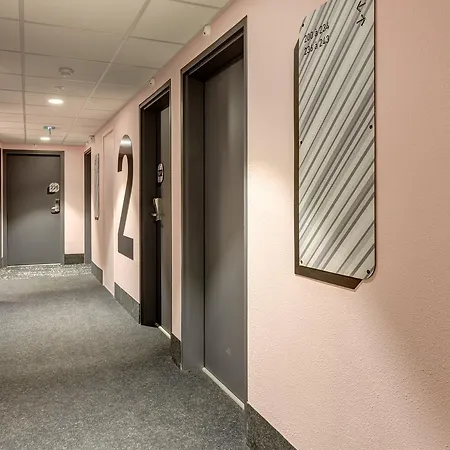 Paris Sud Malabry Otel 3*